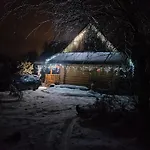 Drevenica Pod Vrbami S Farmou A Zvieratami Chalet *