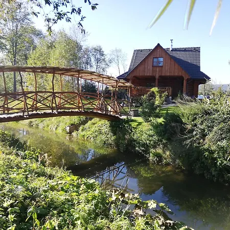 Drevenica Pod Vrbami S Farmou A Zvieratami *