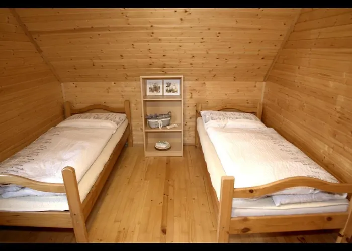 Drevenica Pod Vrbami S Farmou A Zvieratami