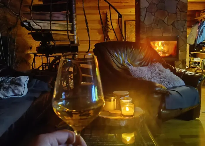 Drevenica Pod Vrbami S Farmou A Zvieratami *